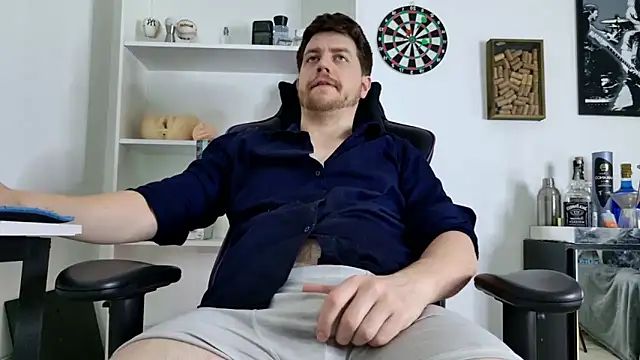 aaron nvk online show from 11/11/25, 08:58