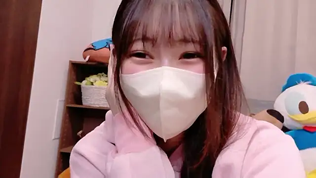 Snapshot of MOEMOE-Q chatting on 10/14/25, 03:34 MOEMOE-Q online show from 10/14/25, 03:34