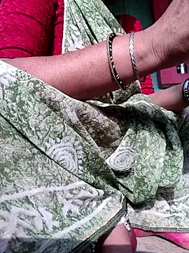 Snapshot of Falguni_Desai chatting on 11/25/25, 09:20 Falguni Desai online show from 11/25/25, 09:20