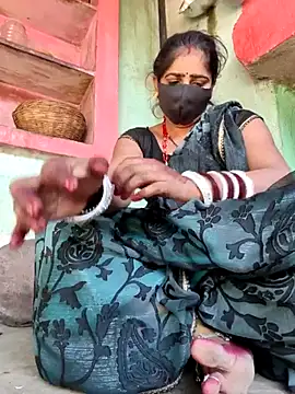 Snapshot of Falguni_Desai chatting on 12/18/25, 07:13 Falguni Desai online show from 12/18/25, 07:13