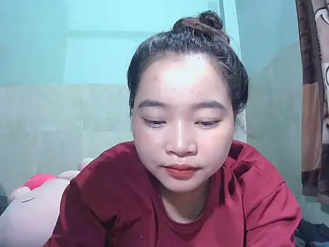 Snapshot of Lily3322 chatting on 09/27/25, 12:28 Lily3322 online show from 09/27/25, 12:28