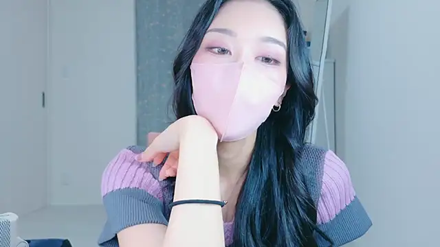 Snapshot of ramuchan_desu chatting on 05/18/26, 12:11 ramuchan desu online show from 05/18/26, 12:11