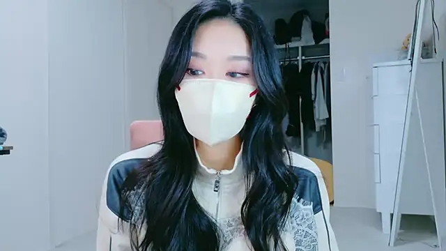 ramuchan desu online show from 10/27/25, 02:23