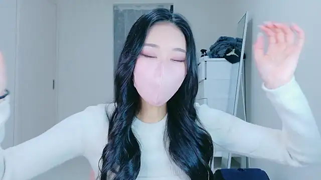 ramuchan desu online show from 03/20/26, 12:00