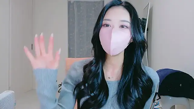 ramuchan desu online show from 03/25/26, 12:00