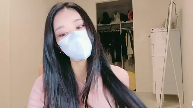 ramuchan desu online show from 10/23/25, 02:21