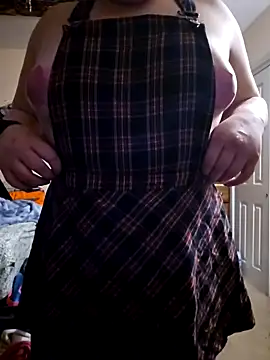 Snapshot of nuttiebuddy1 chatting on 11/15/25, 07:12 nuttiebuddy1 online show from 11/15/25, 07:12