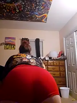 Snapshot of nuttiebuddy1 chatting on 09/26/25, 12:06 nuttiebuddy1 online show from 09/26/25, 12:06