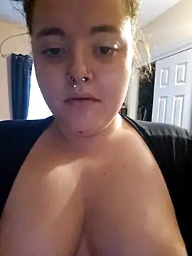 Snapshot of nuttiebuddy1 chatting on 10/12/25, 06:42 nuttiebuddy1 online show from 10/12/25, 06:42