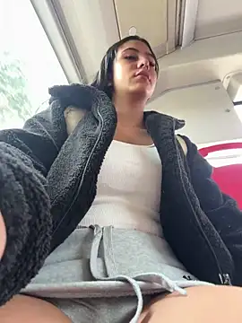 Sarahcutexoxox online show from 05/15/26, 04:16