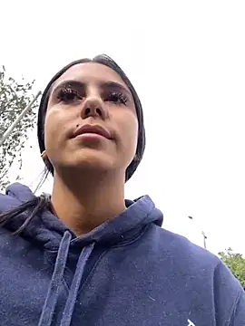 Snapshot of Sarahcutexoxox chatting on 09/24/25, 09:10 Sarahcutexoxox online show from 09/24/25, 09:10