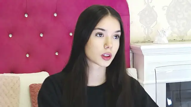 Snapshot of AlexisDevine chatting on 01/13/26, 05:22 AlexisDevine online show from 01/13/26, 05:22