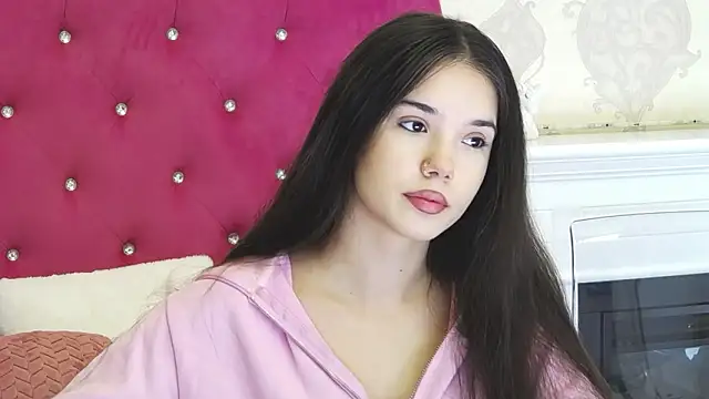 Snapshot of AlexisDevine chatting on 02/01/26, 05:27 AlexisDevine online show from 02/01/26, 05:27