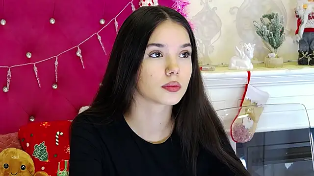 Snapshot of AlexisDevine chatting on 12/23/25, 05:18 AlexisDevine online show from 12/23/25, 05:18