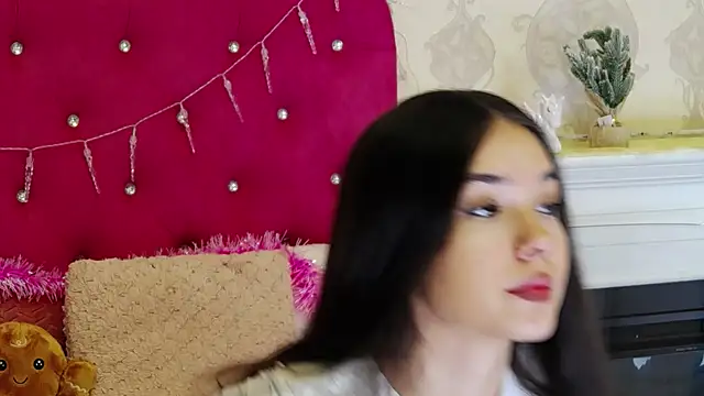 Snapshot of AlexisDevine chatting on 01/06/26, 05:22 AlexisDevine online show from 01/06/26, 05:22