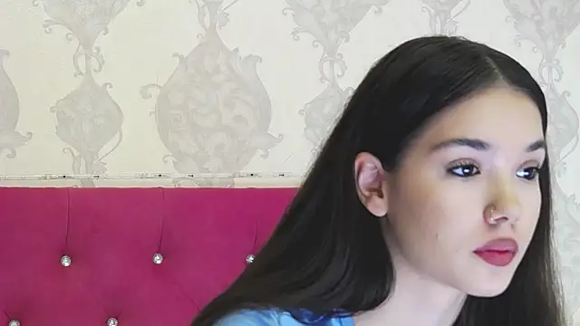 Snapshot of AlexisDevine chatting on 02/28/26, 05:29 AlexisDevine online show from 02/28/26, 05:29