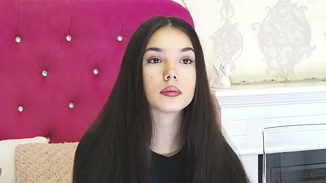 Snapshot of AlexisDevine chatting on 11/23/25, 05:17 AlexisDevine online show from 11/23/25, 05:17