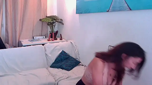 Snapshot of IvonneAndDom chatting on 11/19/25, 11:54 IvonneAndDom online show from 11/19/25, 11:54