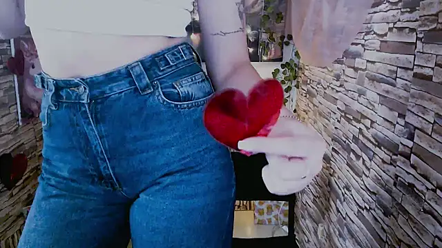 Snapshot of Amanda_Bright_ chatting on 10/03/25, 06:37 Amanda Bright online show from 10/03/25, 06:37