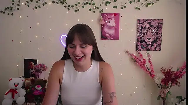Snapshot of Amanda_Bright_ chatting on 07/07/26, 10:41 Amanda Bright online show from 07/07/26, 10:41