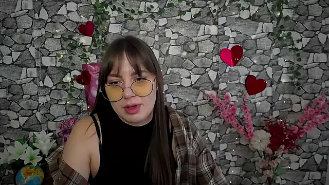 Snapshot of Amanda_Bright_ chatting on 11/25/25, 10:15 Amanda Bright online show from 11/25/25, 10:15