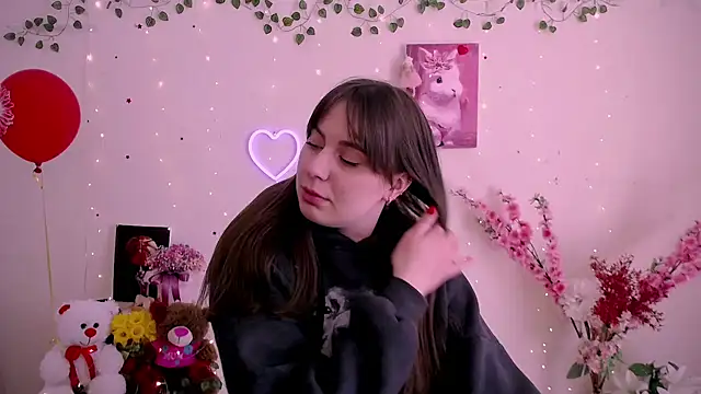 Amanda Bright  online show from 04/14/26, 10:42