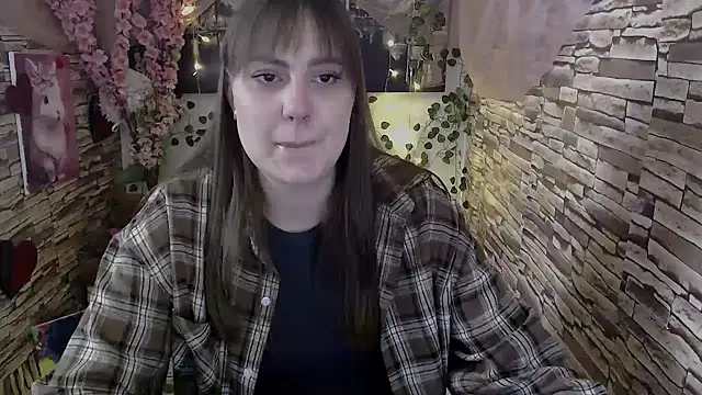 Snapshot of Amanda_Bright_ chatting on 10/13/25, 06:59 Amanda Bright online show from 10/13/25, 06:59