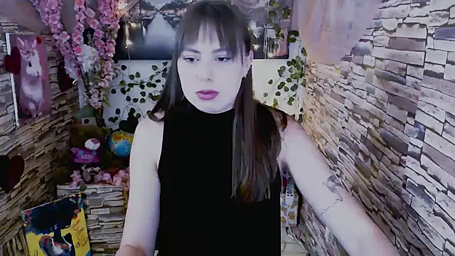 Snapshot of Amanda_Bright_ chatting on 09/23/25, 06:31 Amanda Bright online show from 09/23/25, 06:31