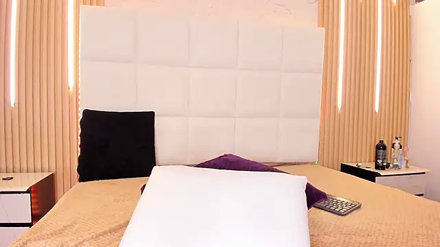 Elody rousse online show from 02/15/26, 12:48