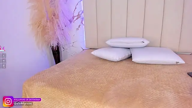 Elody rousse online show from 09/26/25, 12:12