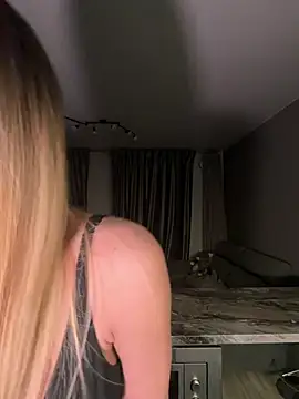 Elizebeth Parker online show from 03/29/26, 09:05