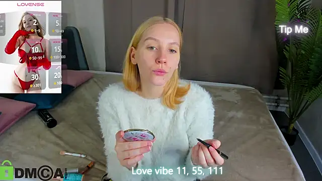 Anna Chelsea online show from 11/25/25, 12:22