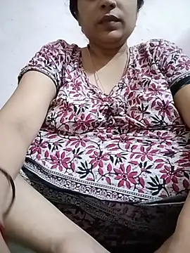 Snapshot of Trisha_71 chatting on 07/11/26, 04:07 Trisha 71 online show from 07/11/26, 04:07