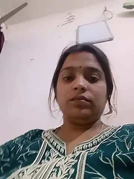Snapshot of Trisha_71 chatting on 06/16/26, 05:18 Trisha 71 online show from 06/16/26, 05:18