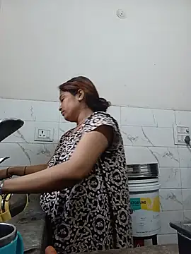 Snapshot of Trisha_71 chatting on 07/14/26, 12:22 Trisha 71 online show from 07/14/26, 12:22