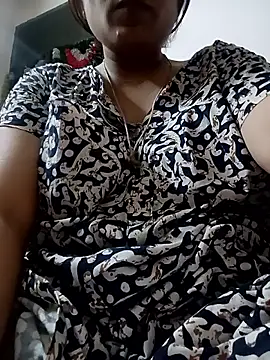 Snapshot of Trisha_71 chatting on 06/08/26, 05:57 Trisha 71 online show from 06/08/26, 05:57