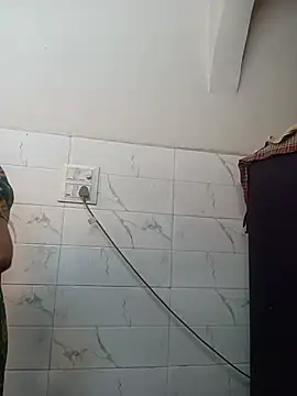 Snapshot of Trisha_71 chatting on 07/09/26, 11:42 Trisha 71 online show from 07/09/26, 11:42