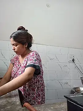 Snapshot of Trisha_71 chatting on 07/25/26, 03:47 Trisha 71 online show from 07/25/26, 03:47