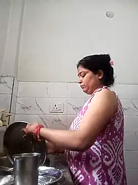 Snapshot of Trisha_71 chatting on 10/03/25, 02:59 Trisha 71 online show from 10/03/25, 02:59