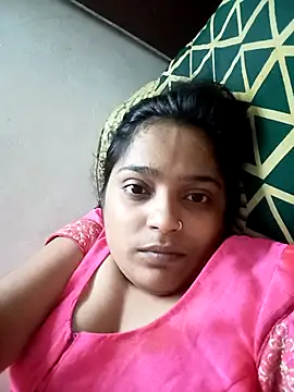 Snapshot of Trisha_71 chatting on 09/21/25, 07:13 Trisha 71 online show from 09/21/25, 07:13