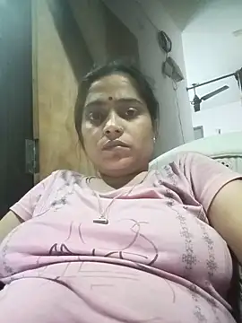 Snapshot of Trisha_71 chatting on 05/13/26, 02:57 Trisha 71 online show from 05/13/26, 02:57
