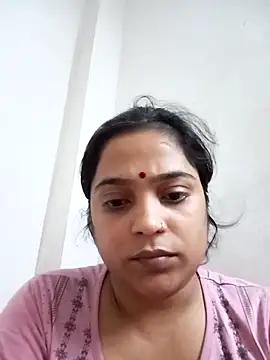 Snapshot of Trisha_71 chatting on 10/09/25, 05:13 Trisha 71 online show from 10/09/25, 05:13