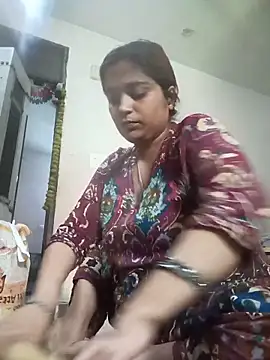Snapshot of Trisha_71 chatting on 05/21/26, 03:48 Trisha 71 online show from 05/21/26, 03:48