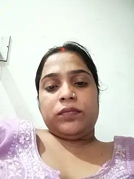 Snapshot of Trisha_71 chatting on 09/28/25, 04:25 Trisha 71 online show from 09/28/25, 04:25