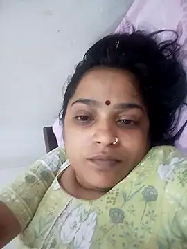 Snapshot of Trisha_71 chatting on 09/13/25, 06:52 Trisha 71 online show from 09/13/25, 06:52