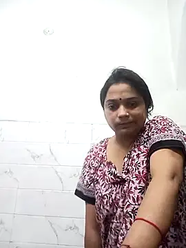 Snapshot of Trisha_71 chatting on 09/10/25, 12:31 Trisha 71 online show from 09/10/25, 12:31