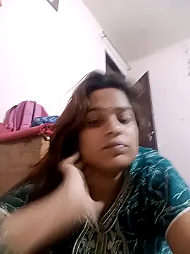 Snapshot of Trisha_71 chatting on 04/29/26, 11:36 Trisha 71 online show from 04/29/26, 11:36