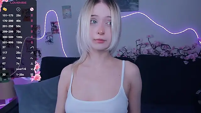 Snapshot of Megan--chan chatting on 04/02/26, 05:08 Megan--chan online show from 04/02/26, 05:08