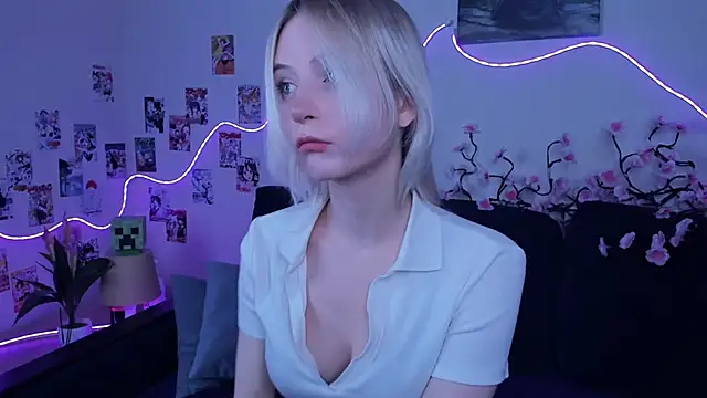 Megan--chan online show from 01/15/26, 05:16