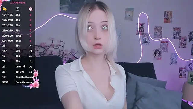 Snapshot of Megan--chan chatting on 03/11/26, 05:18 Megan--chan online show from 03/11/26, 05:18